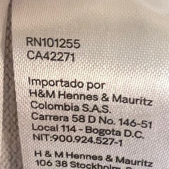 H&M Girls Gray Knit Polka Dot Crewneck Sweater 4-6Y - Picture 4 of 10